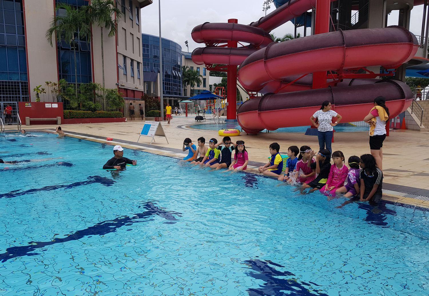 Float-board practice during a group lesson